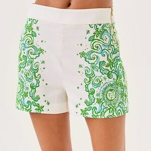 NWT Lilly Pulitzer Sarissa Stretch Short Size: 2